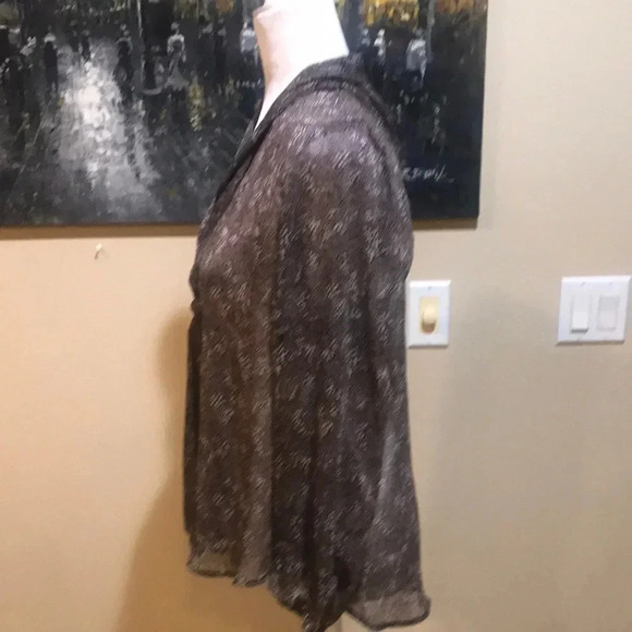 Elegant Sheer Brown Floral Blouse with Tie at Neckline - Picture 4 of 6